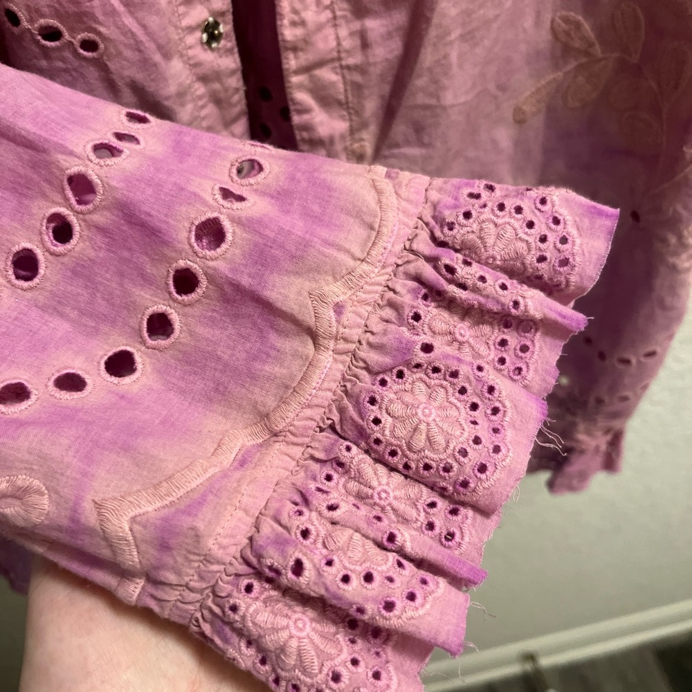 Magnolia Pearl Eyelet Wennie Blouse - Picture 7 of 9